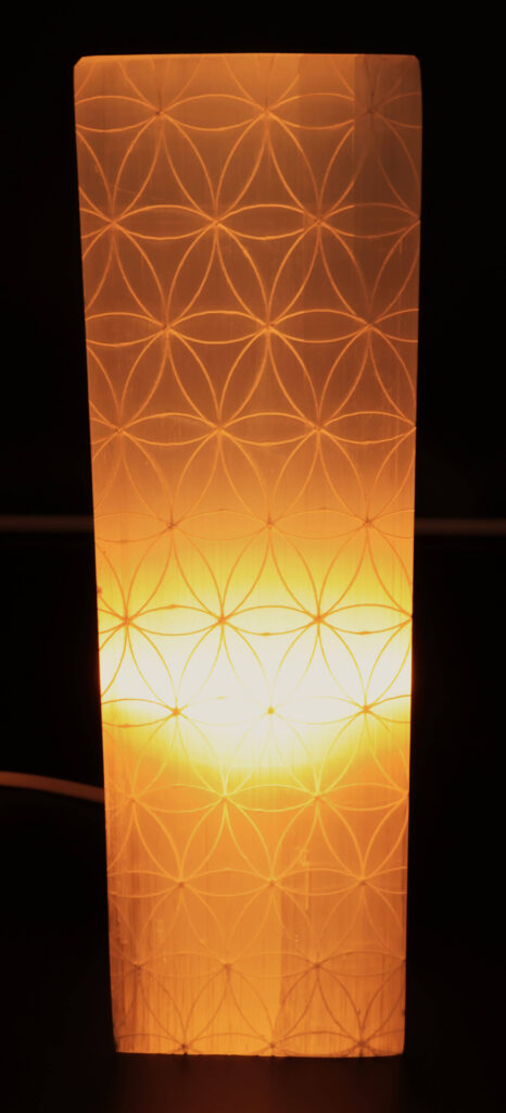 Lampe Sélénite Rectangle Gravée 25cm – Fleur de Vie