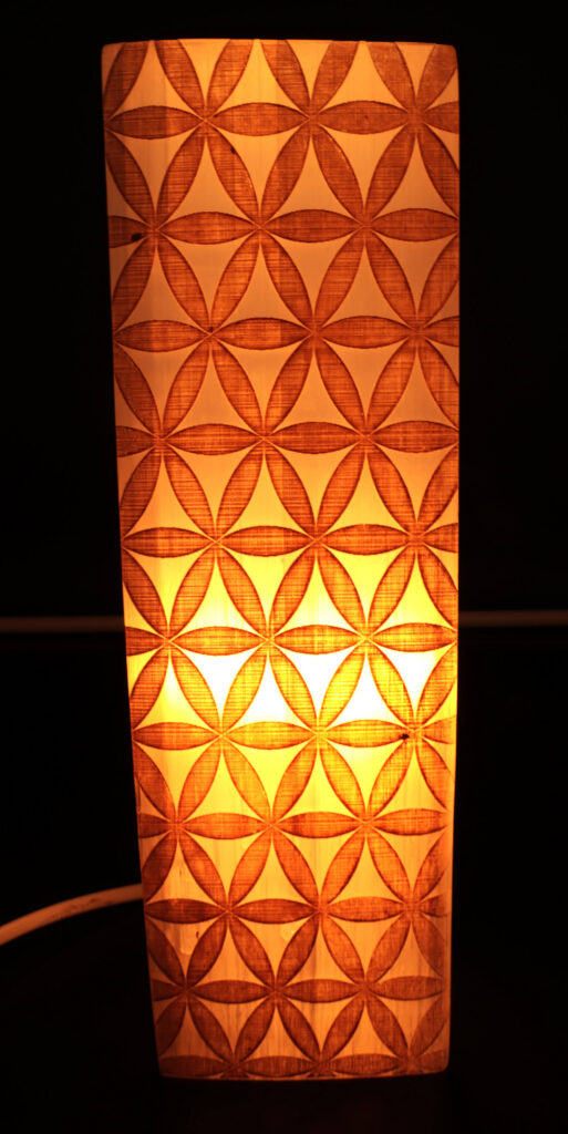 Lampe Sélénite Rectangle Gravée 25cm – Fleur de Vie dorée